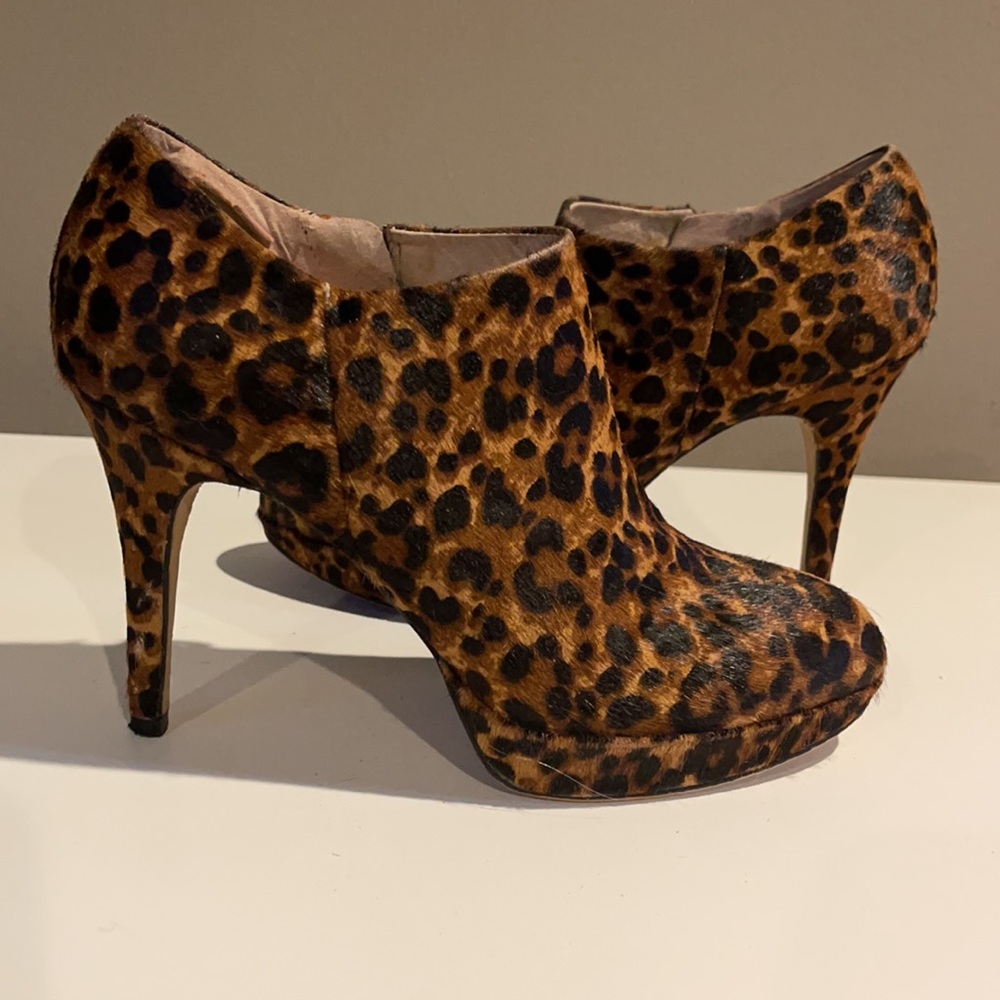 Vince Camuto Fur leopard booties